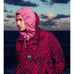 CHAQUETA PULLOVER DEUS EX-MACHINA ZANZIBAR WINDSTOPPER RASPBERRY. Mechanic Tienda de Ropa