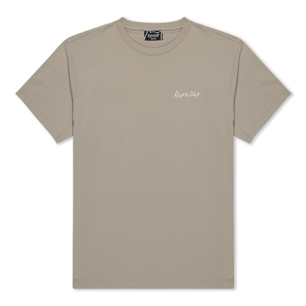 CAMISETA RIPNDIP NERMA LISA SAND | Mechanic