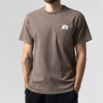 CAMISETA RIPNDIP LORD NERMAL POCKET WASH TEE BROWN | Mechanic